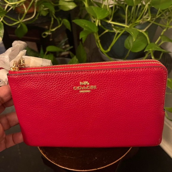 🔥NWT 🔥COACH 🔥DOUBLE 🔥ZIPPER 🔥WRISTLETS 🔥 - Picture 1 of 6